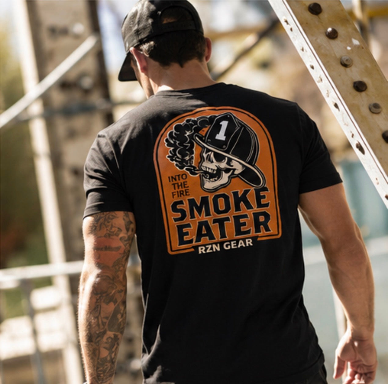 SMOKE EATER TEE